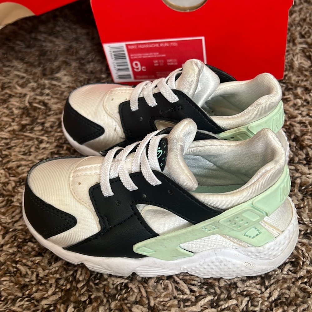 Nike huaraches